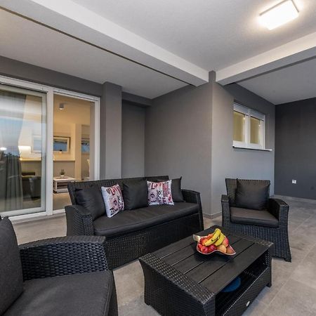 Villa Magnifica Apartments With Pool 노바야 외부 사진