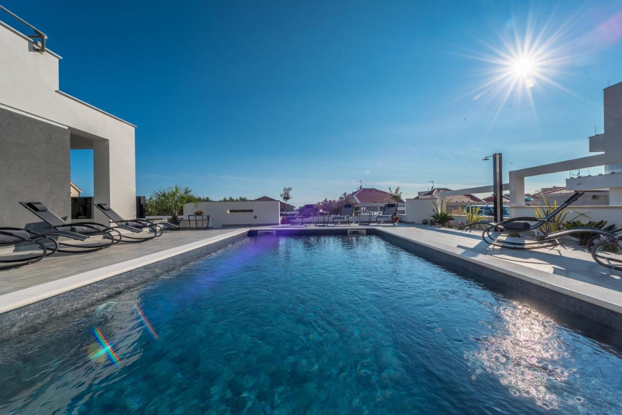 Villa Magnifica Apartments With Pool 노바야 외부 사진