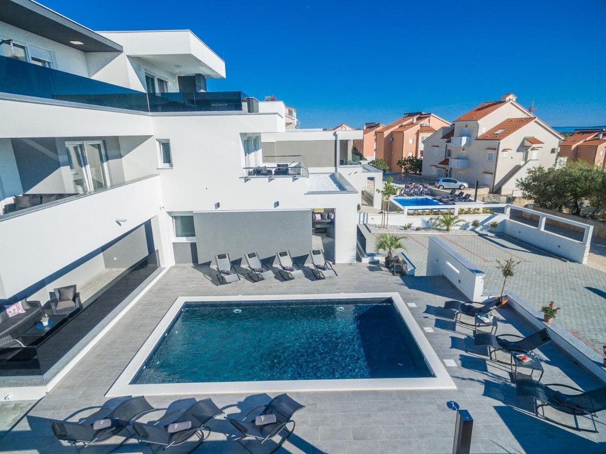 Villa Magnifica Apartments With Pool 노바야 외부 사진