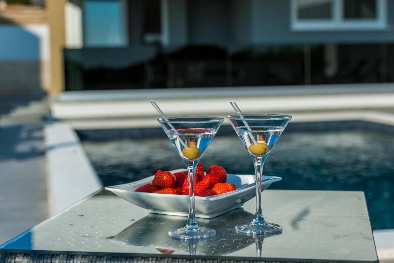Villa Magnifica Apartments With Pool 노바야 외부 사진