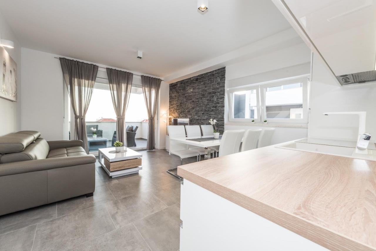 Villa Magnifica Apartments With Pool 노바야 외부 사진