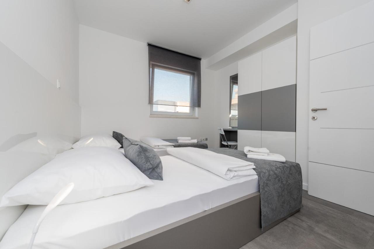 Villa Magnifica Apartments With Pool 노바야 외부 사진
