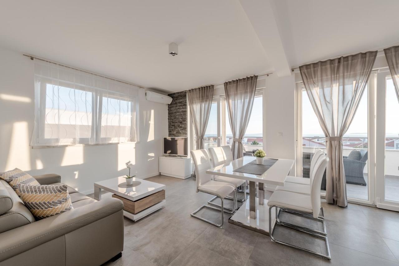 Villa Magnifica Apartments With Pool 노바야 외부 사진