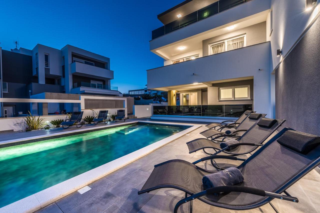 Villa Magnifica Apartments With Pool 노바야 외부 사진