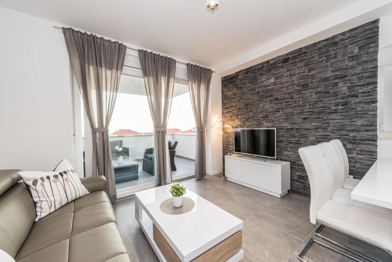 Villa Magnifica Apartments With Pool 노바야 외부 사진