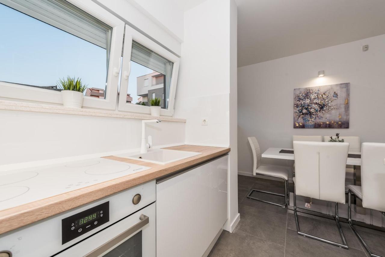 Villa Magnifica Apartments With Pool 노바야 외부 사진