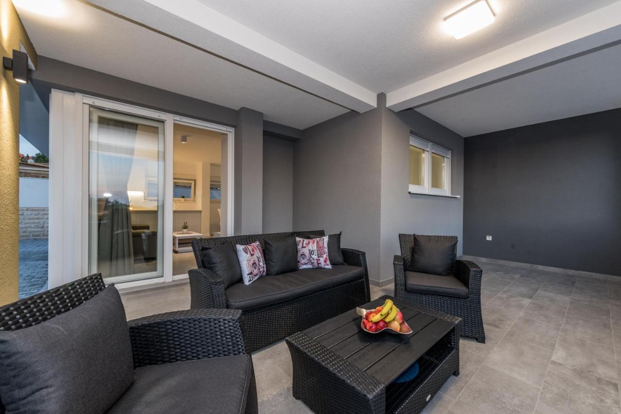 Villa Magnifica Apartments With Pool 노바야 외부 사진
